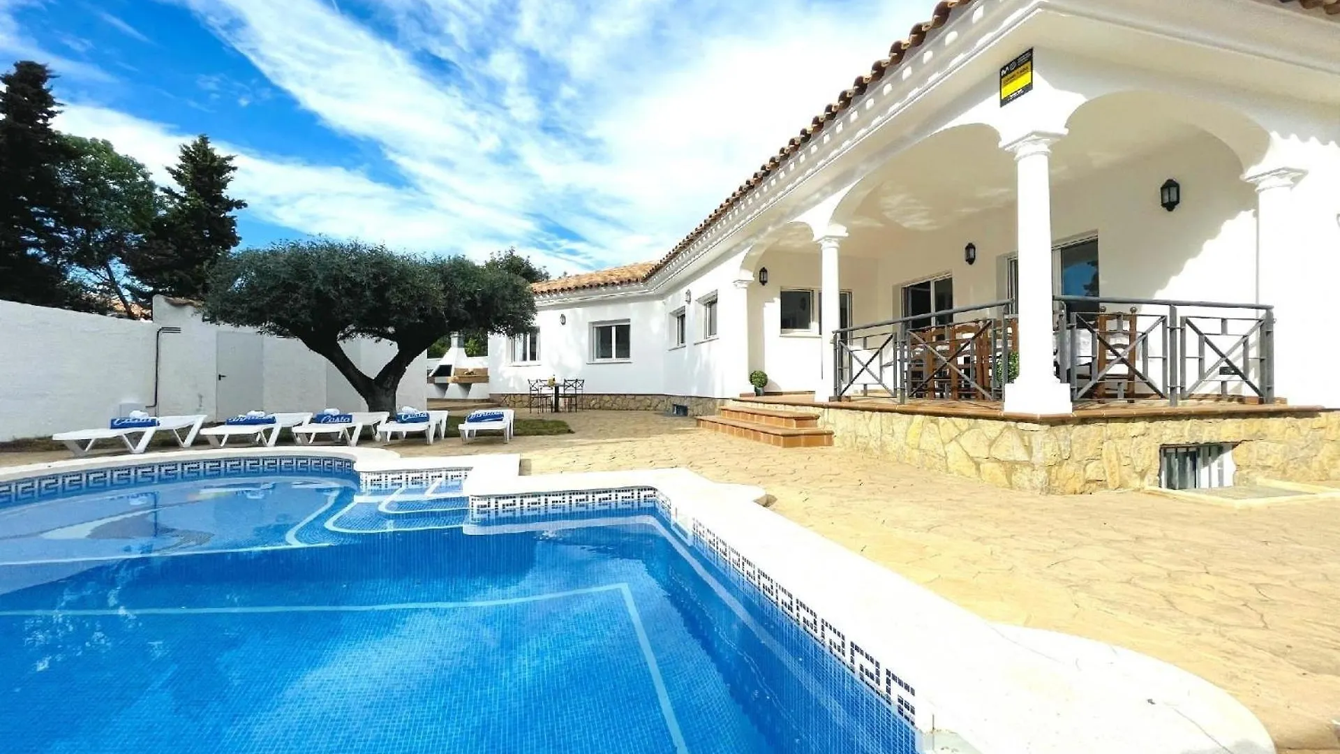 Ferienhaus Mit Privatpool Fuer 10 Personen Ca 371 Qm In Miami Platja, Costa Dorada Miami Playa Holiday home